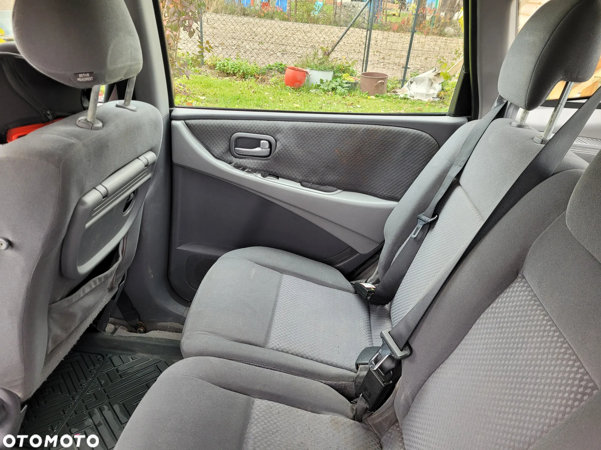 Nissan Almera Tino 2.2 DI - 3