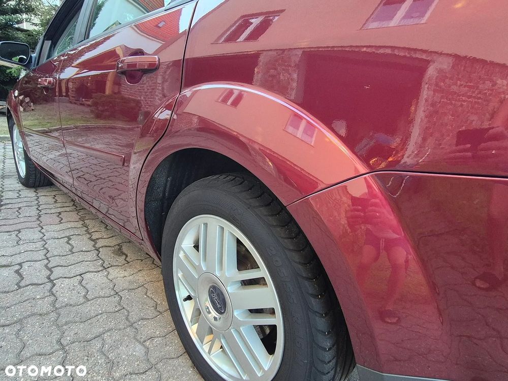 Ford Focus 1.6 16V Ghia - 38