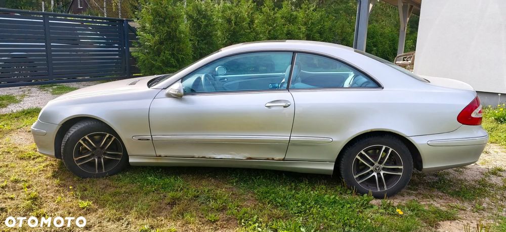 Mercedes-Benz CLK - 11