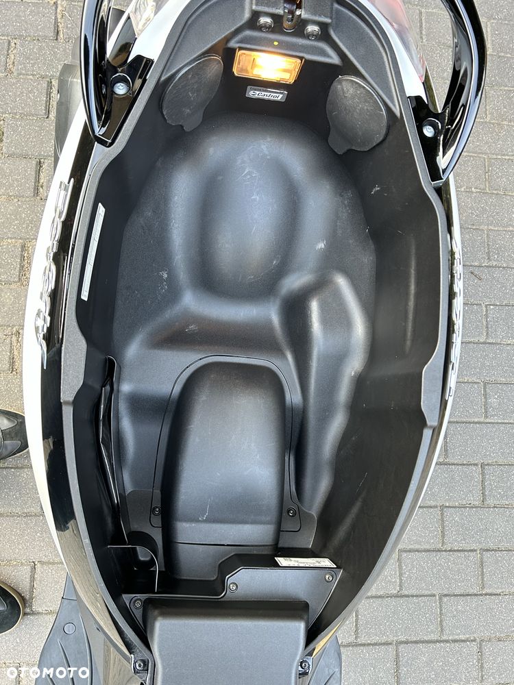 Piaggio Beverly - 12