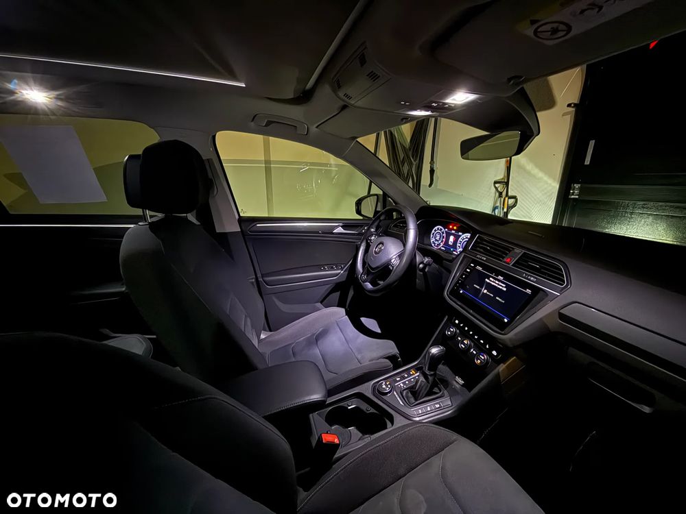 Volkswagen Tiguan - 22