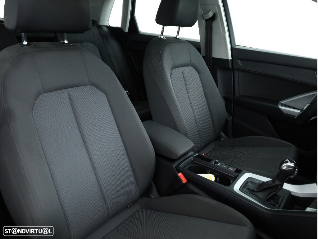 Audi Q3 35 TDI S tronic - 28