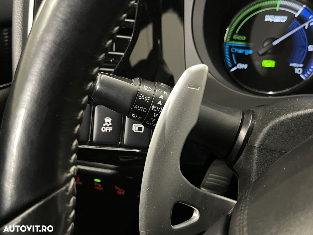 Mitsubishi Outlander 2.4 4WD Plug-In Hybrid Diamant - 26