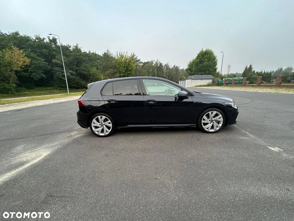 Volkswagen Golf - 8
