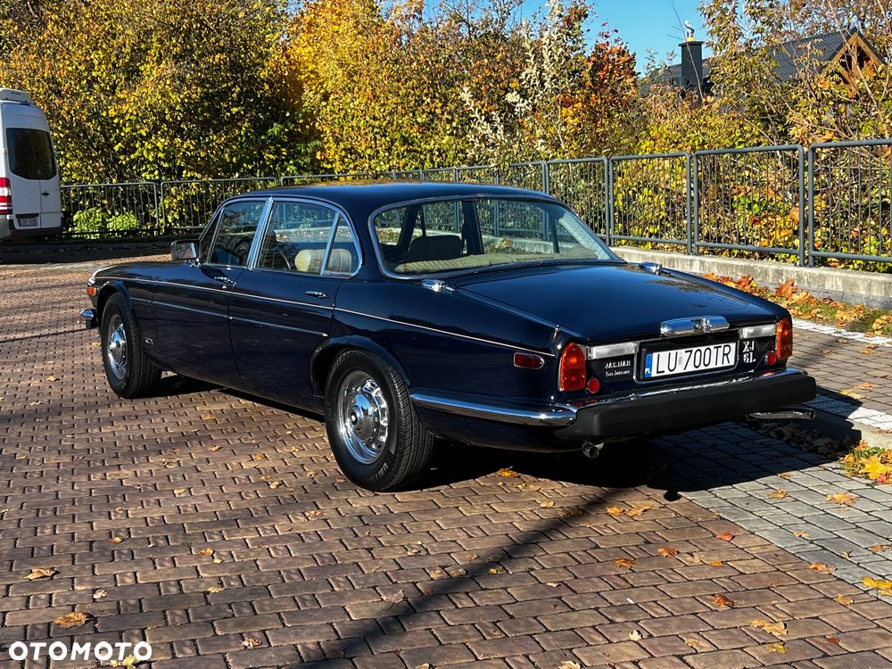 Jaguar XJ - 7