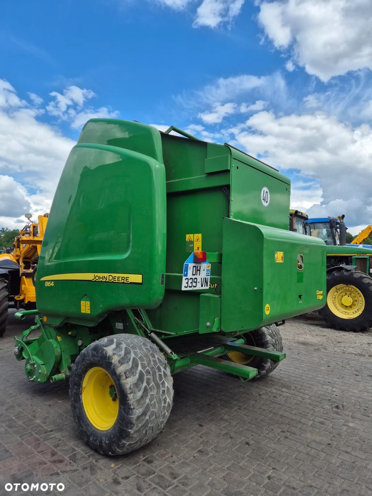 John Deere - 6