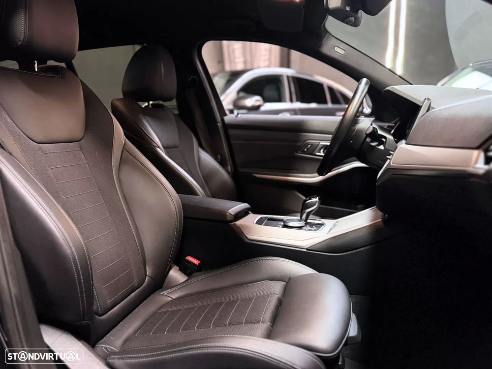 BMW 320 e Line Sport Auto — fotografia 20