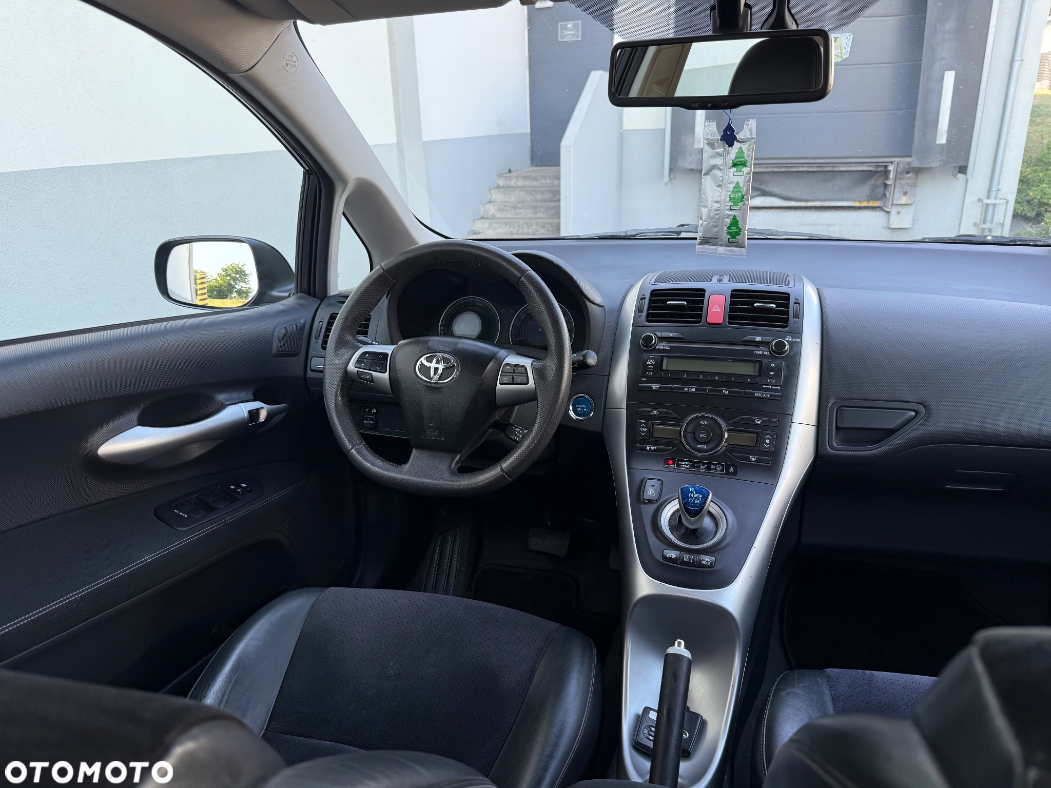 Toyota Auris 1.8 HSD Prestige - 10