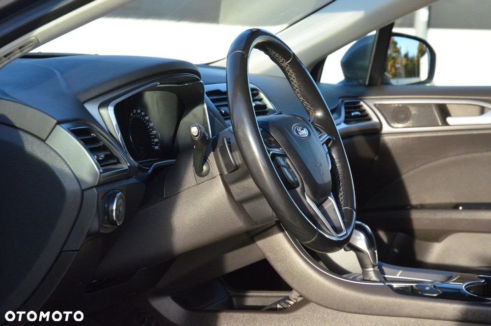 Ford Mondeo 2.0 TDCi Titanium PowerShift - 26