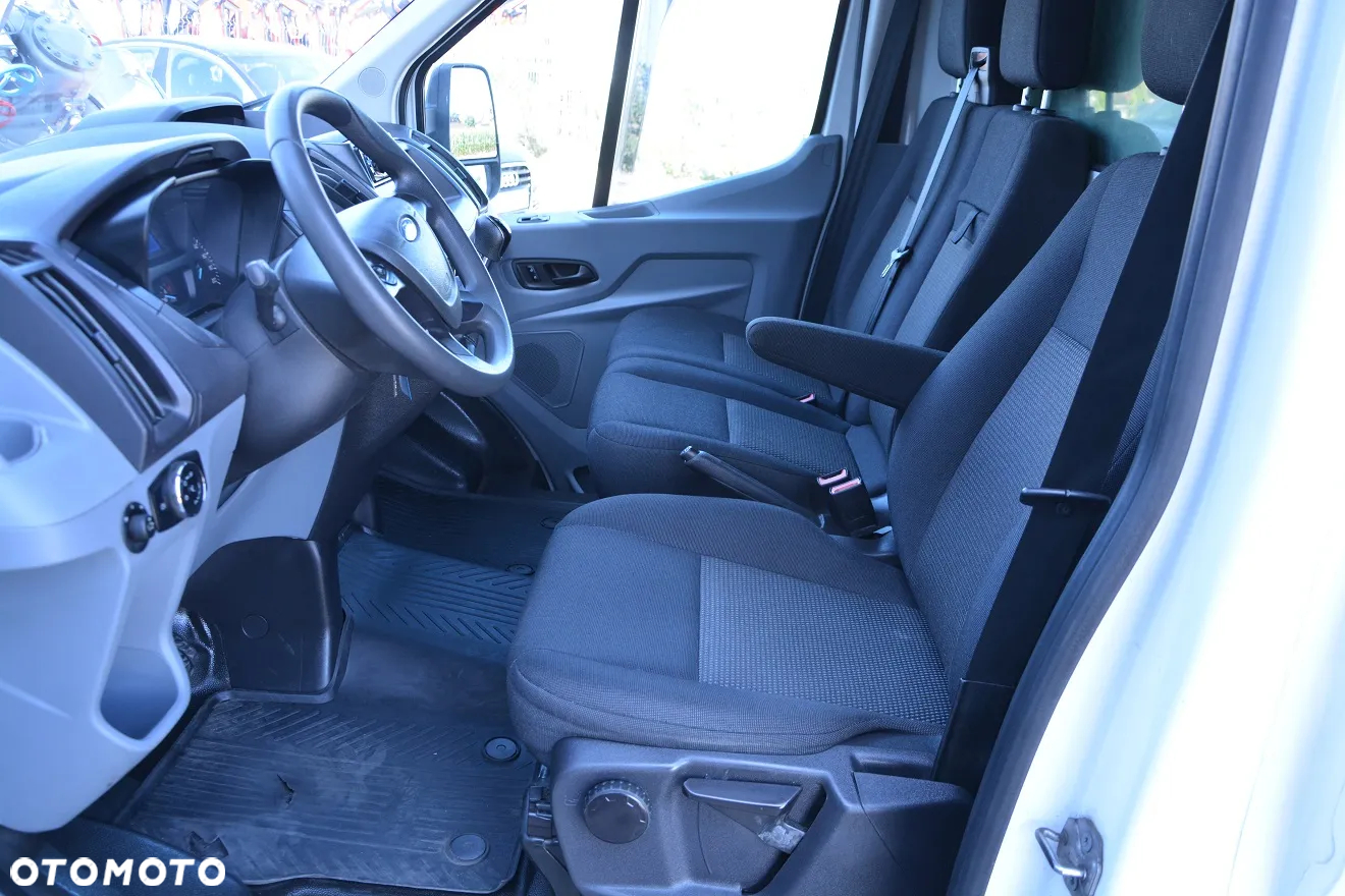 Ford Transit - 11