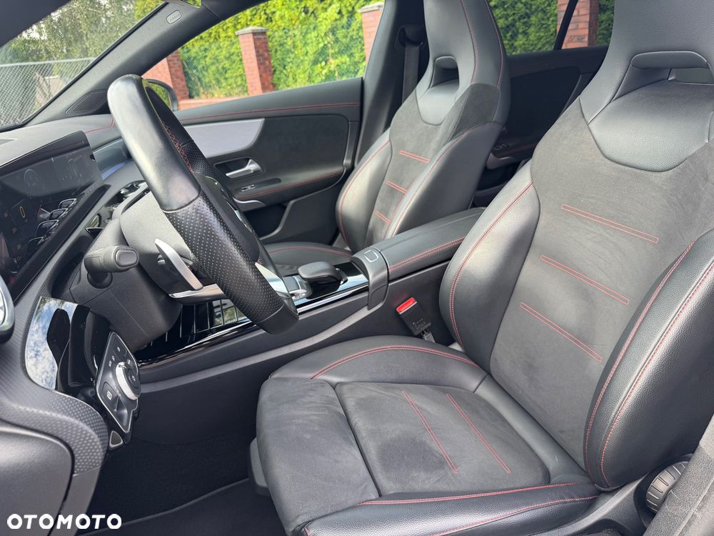 Mercedes-Benz CLA 200 7G-DCT AMG Line Advanced Plus - 11