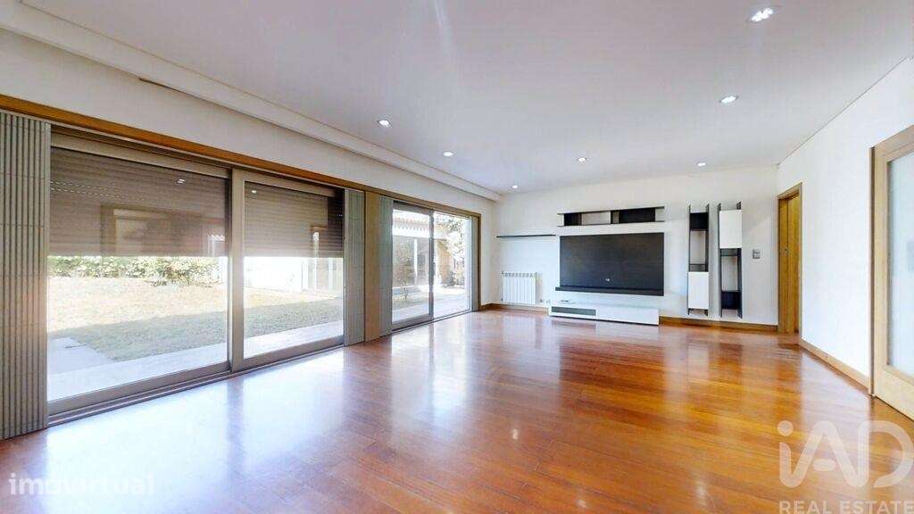 Moradia isolada T4 em Arcozelo de 241 m2 - Grande imagem: 5/40