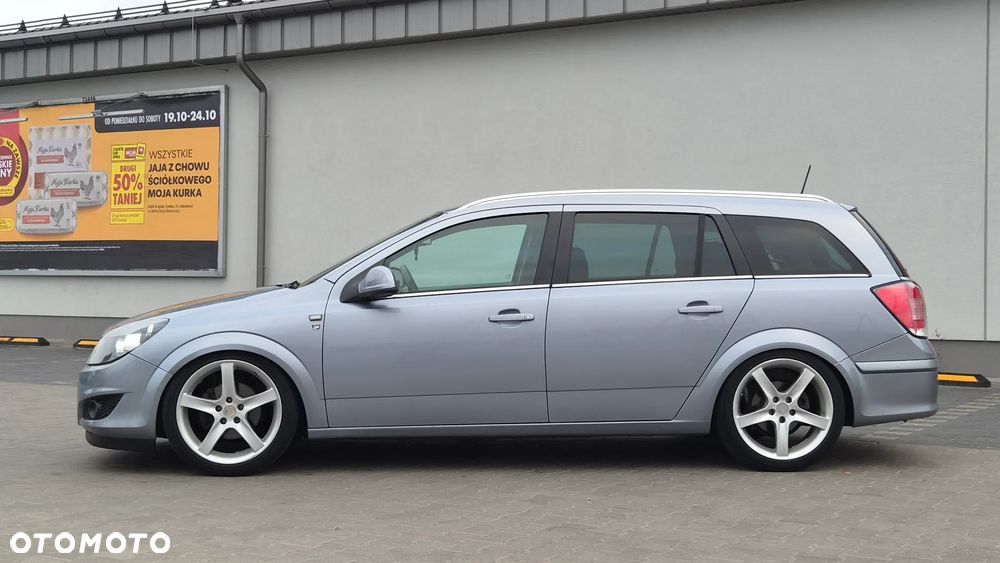 Opel Astra 2010 photo 5