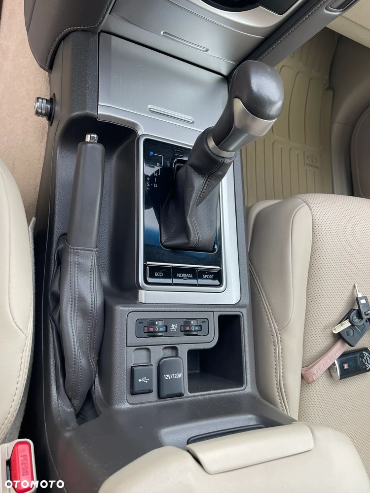 Toyota Land Cruiser - 34