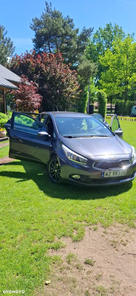 Kia Ceed 1.4 CVVT Dream-Team Edition - 1