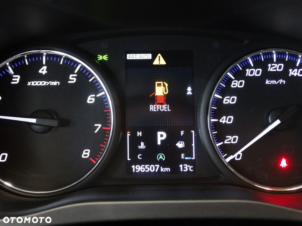 Mitsubishi Outlander - 32