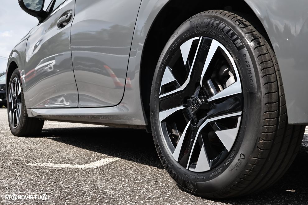 Peugeot 208 1.2 PureTech Allure - 5