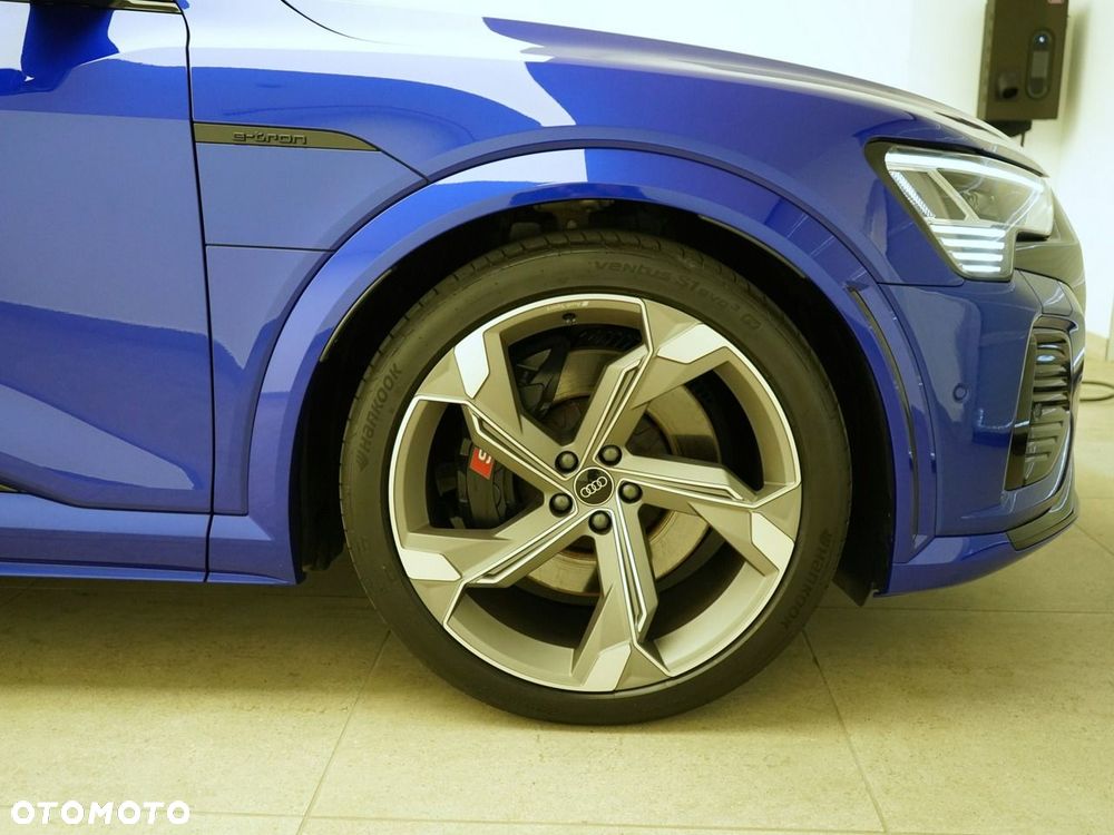 Audi SQ8 e-tron - 12