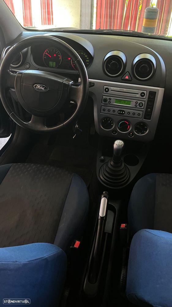 Ford Fiesta 1.25 Trend - 17