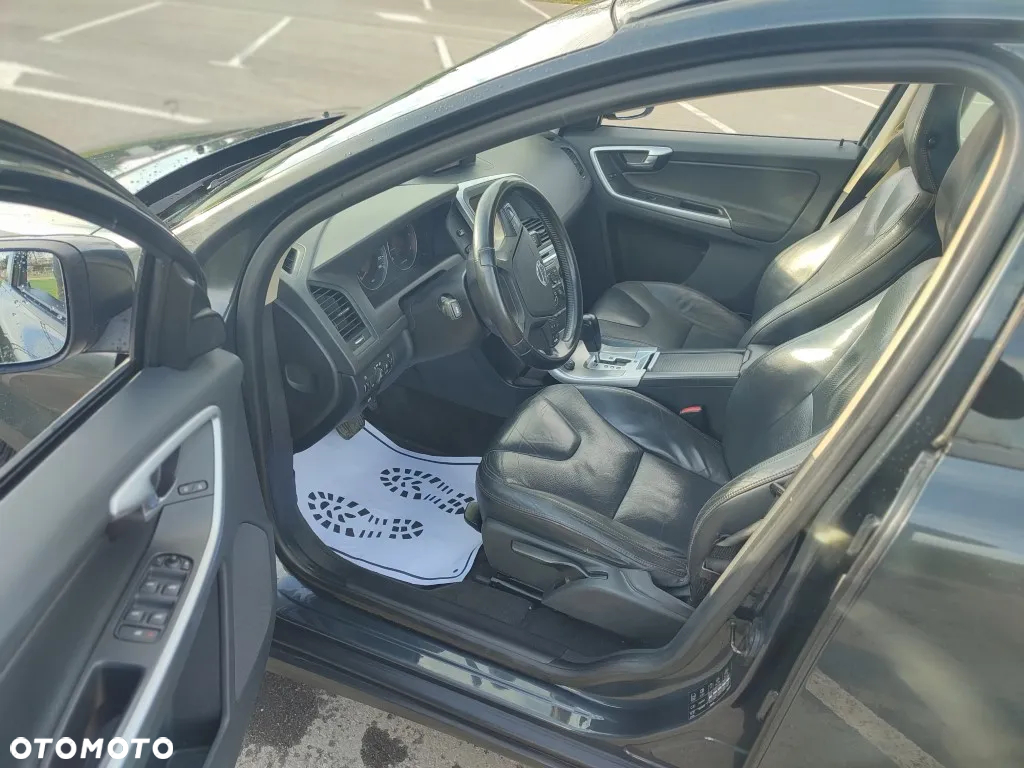 Volvo XC 60 D3 Momentum - 6