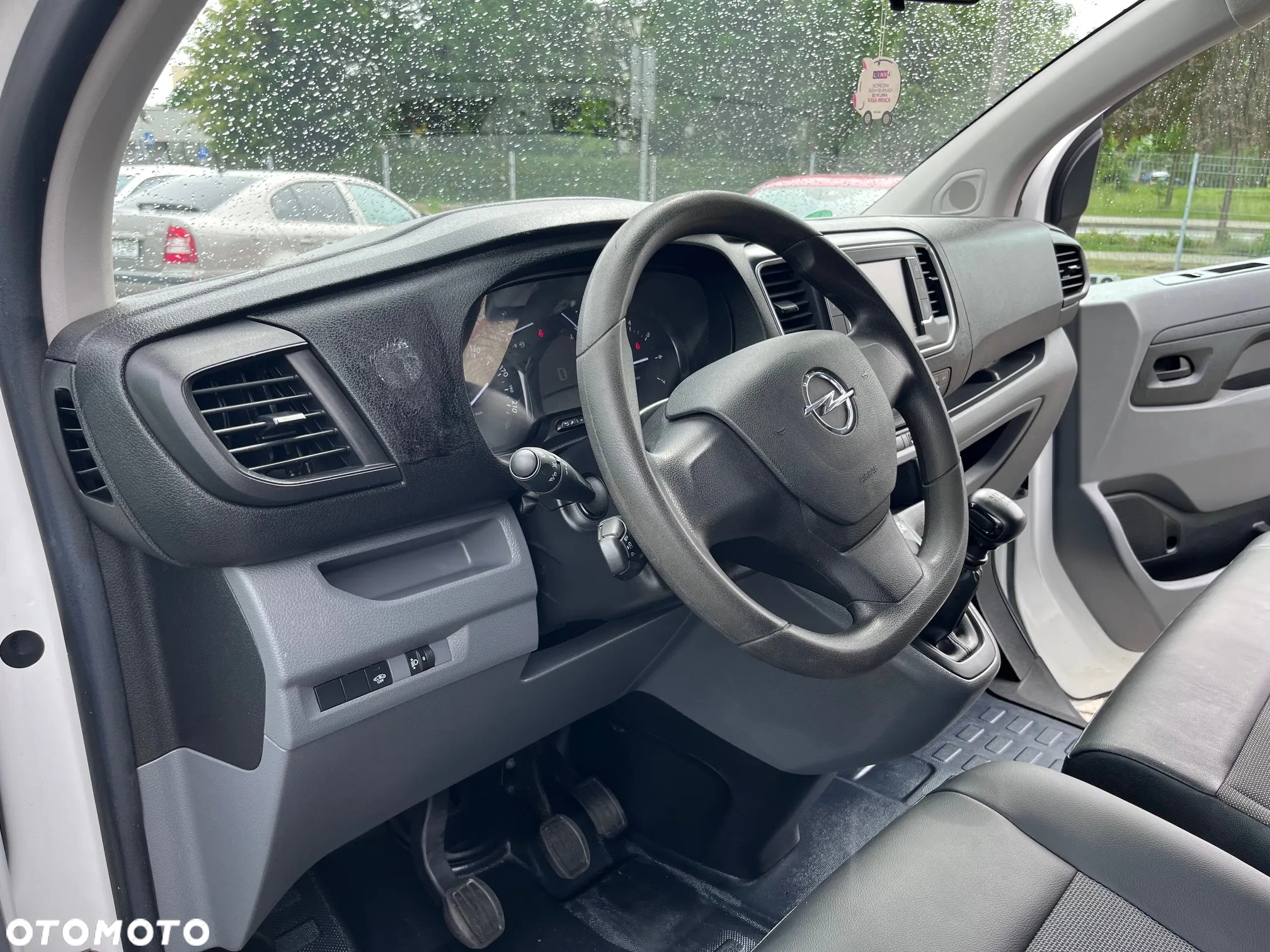 Opel Vivaro - 16