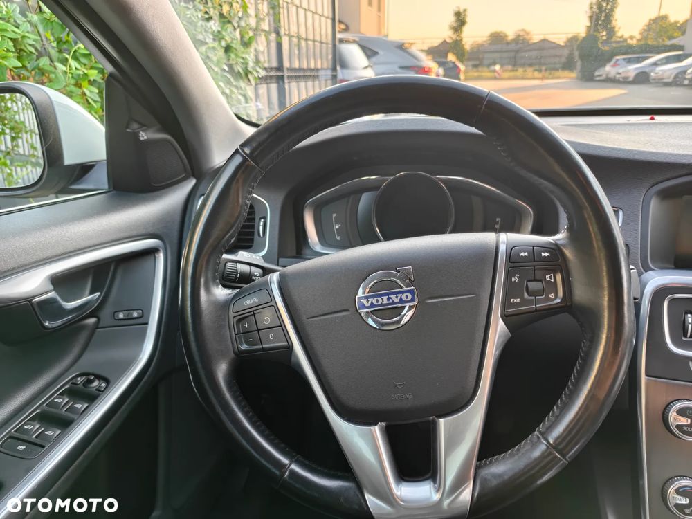 Volvo S60 T5 Drive-E Summum - 17