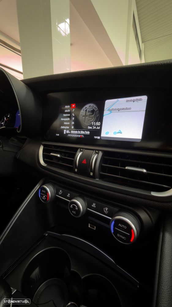 Alfa Romeo Giulia 2.2 D Sprint AT8 - 13