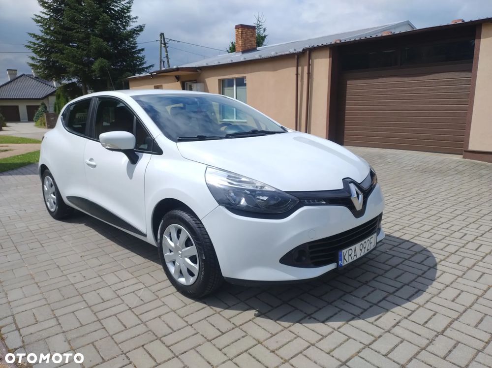 Renault Clio 1.2 16V 75 Life - 13