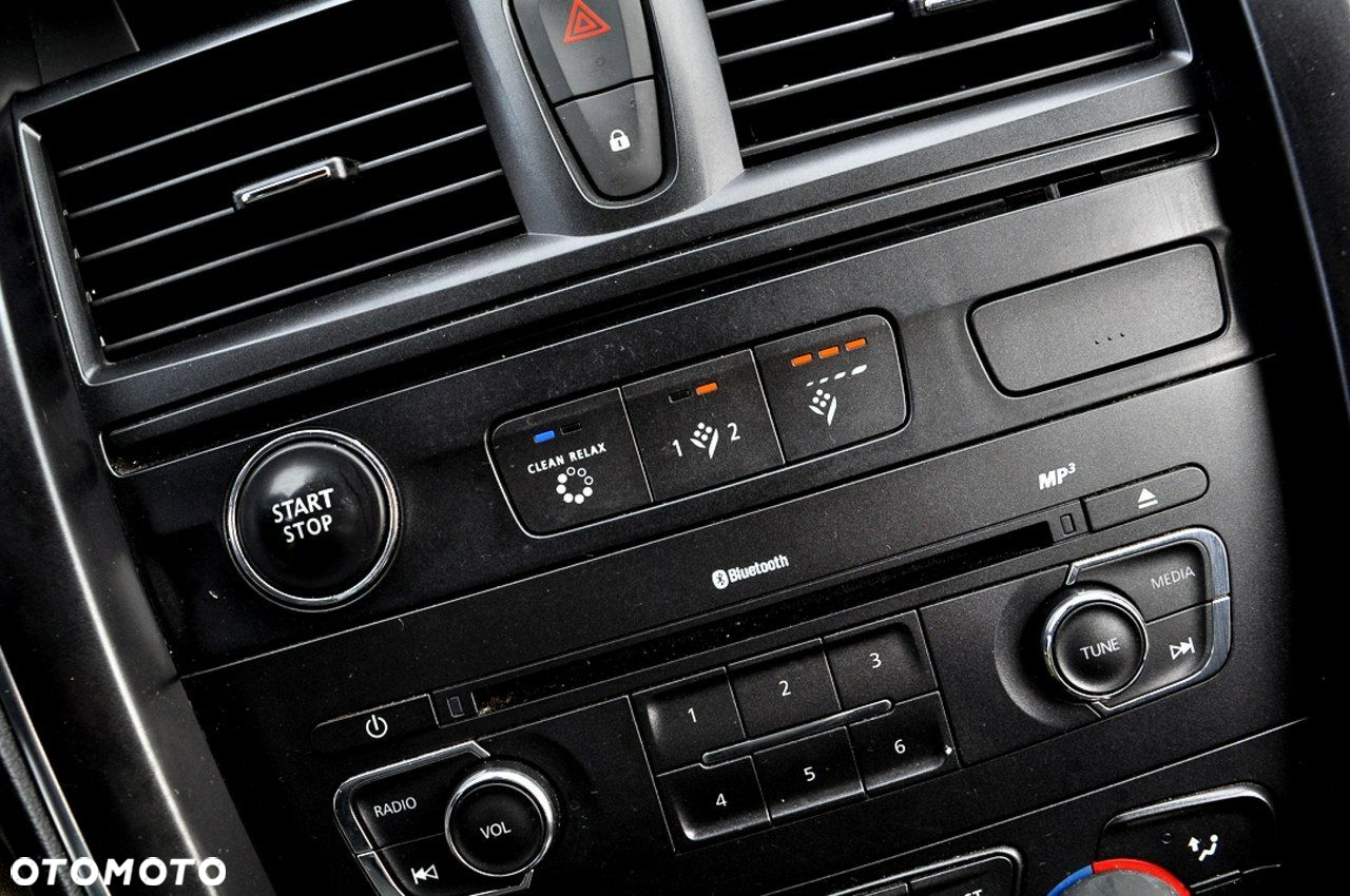 Renault Latitude 2.0 dCi Privilege - 24