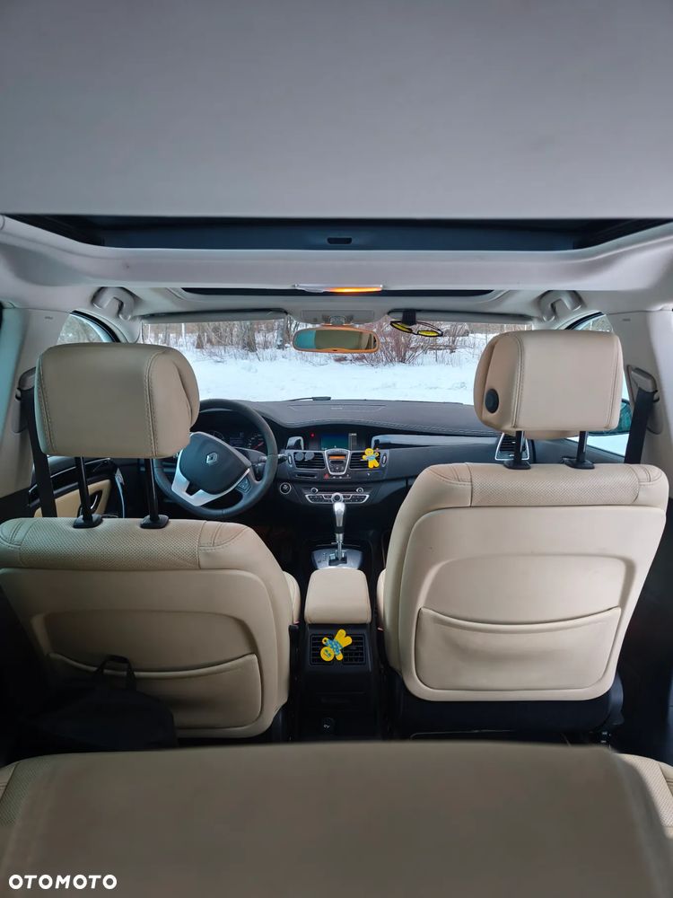 Renault Laguna 2.0 dCi Initiale - 10