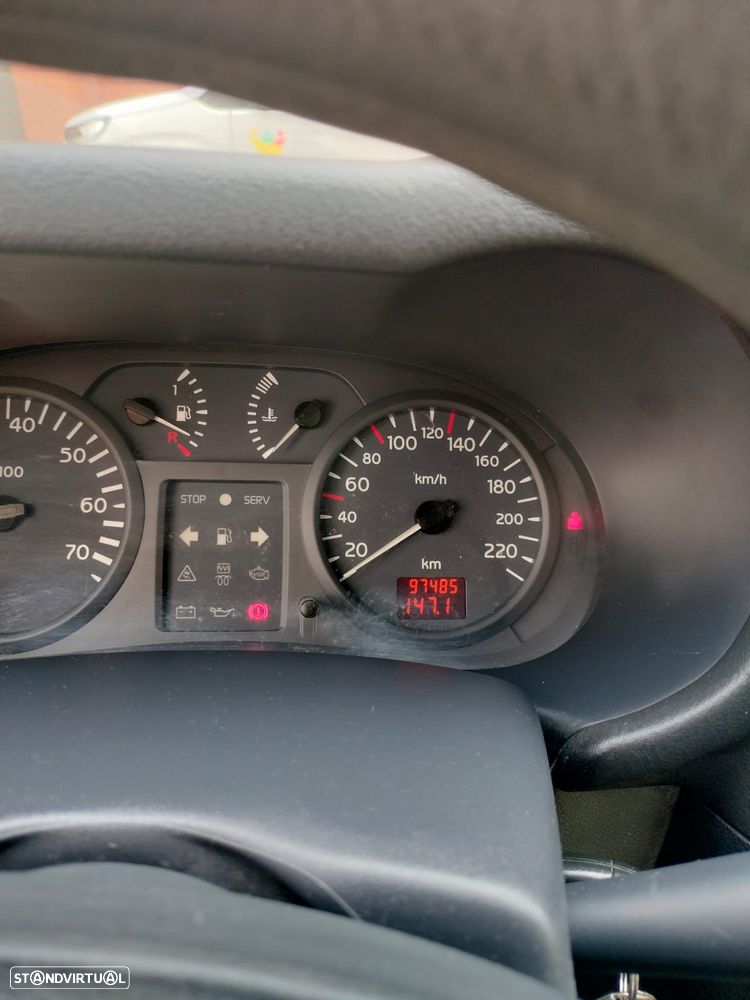 Renault Clio 1.2 16V Expression - 8