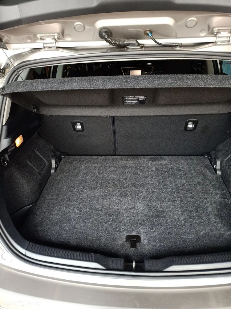 Toyota Auris 1.33 Dual-VVT-i START Edition - 28