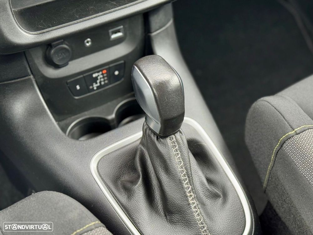 Citroën C3 1.2 PureTech Shine EAT6 - 39