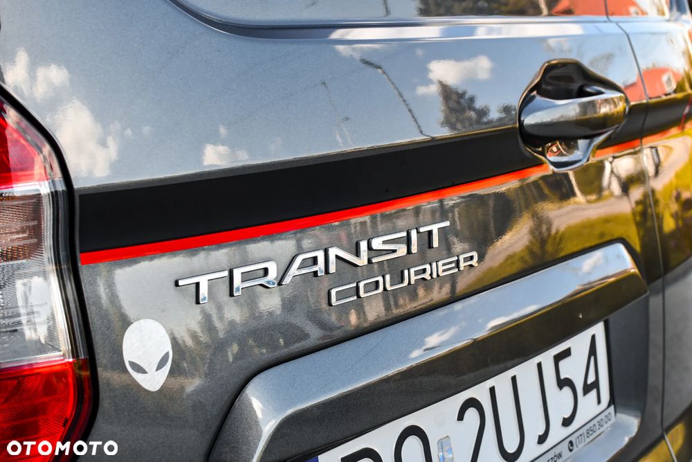 Ford Transit Courier Trend - 24
