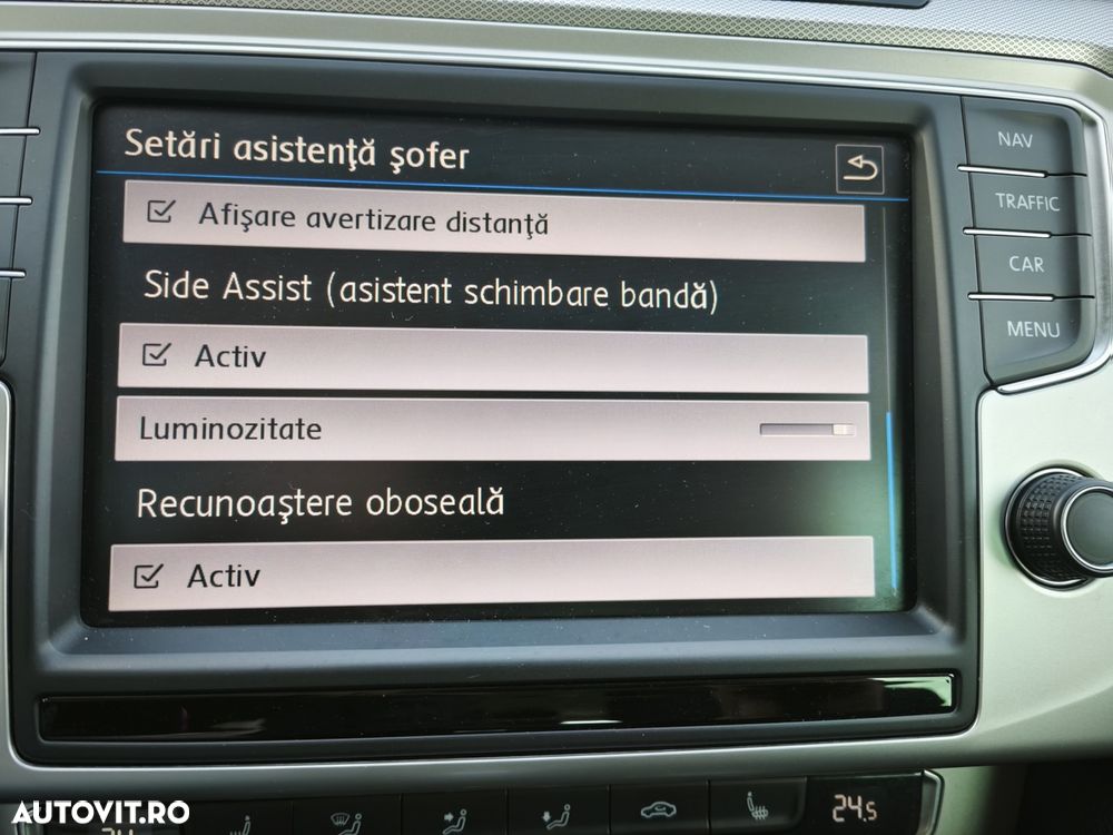 Volkswagen Passat 2.0 TDI DSG Comfortline - 23