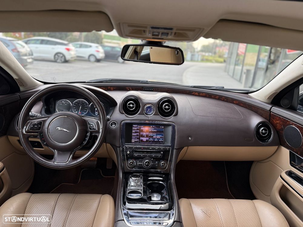 Jaguar XJ 3.0 D V6 Premium Luxury - 27
