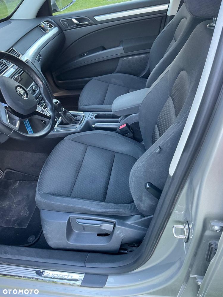 Skoda Superb 1.8 TSI Ambition - 19