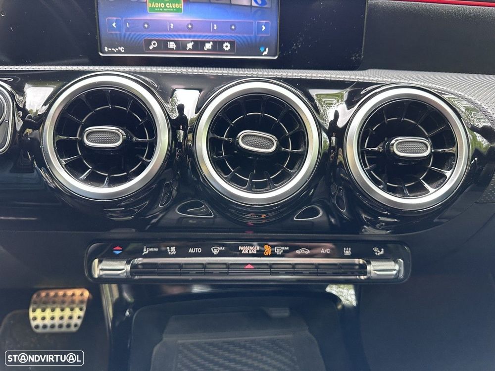 Mercedes-Benz CLA 250 e Shooting Brake AMG Line - 39