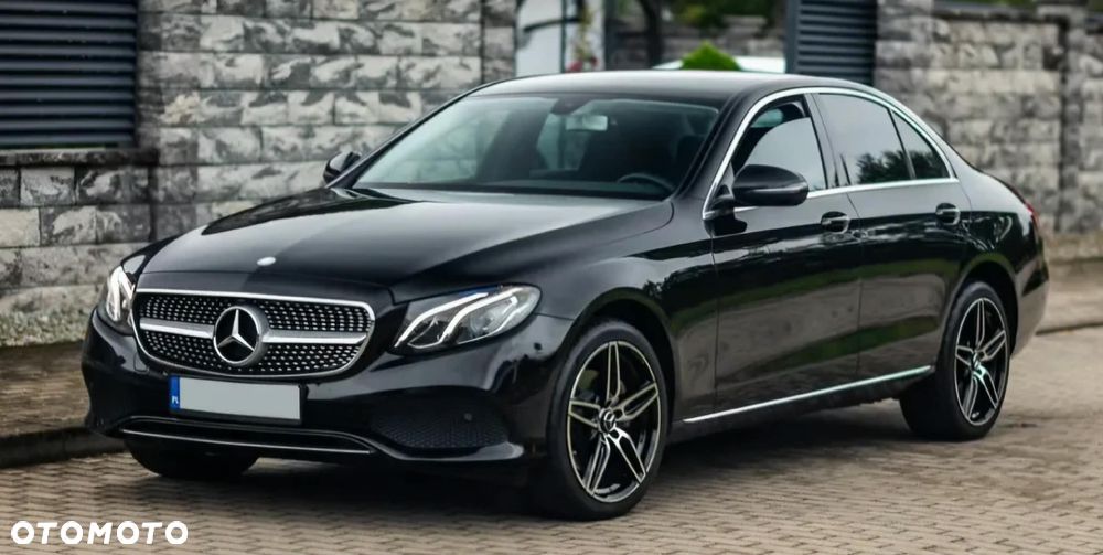Mercedes-Benz Klasa E 220 d 4-Matic 9G-TRONIC - 4