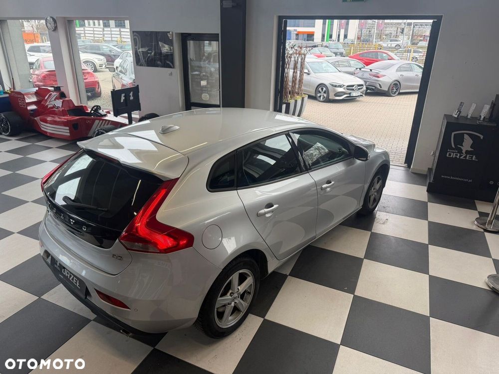 Volvo V40 - 9