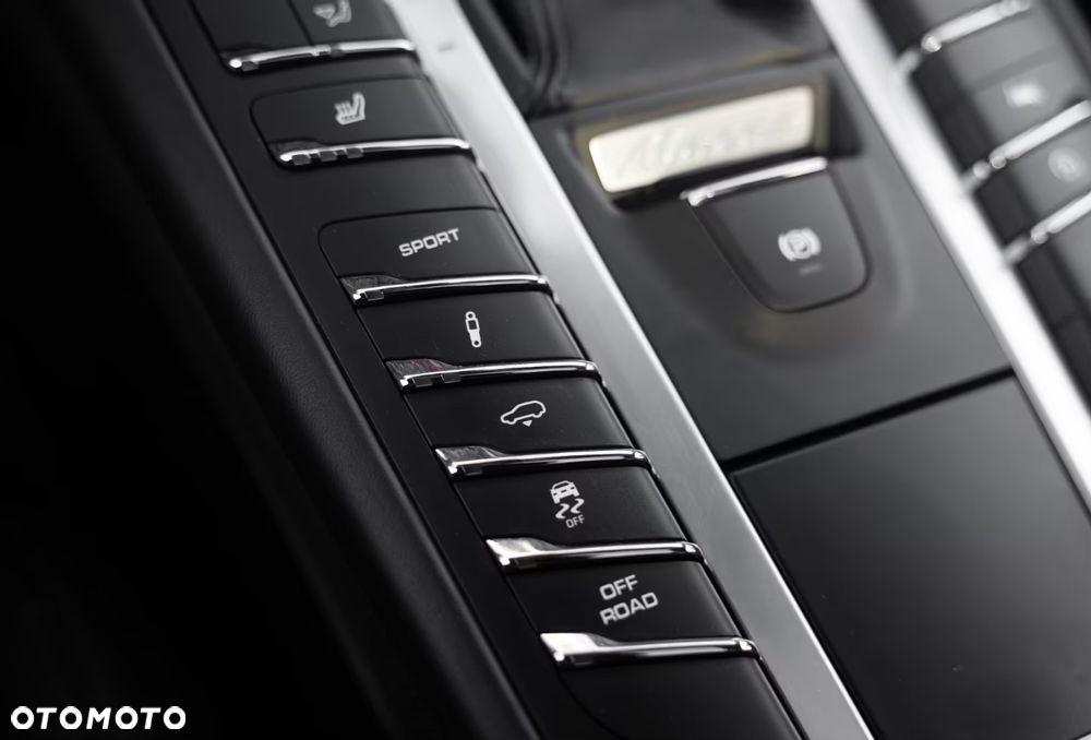 Porsche Macan - 21