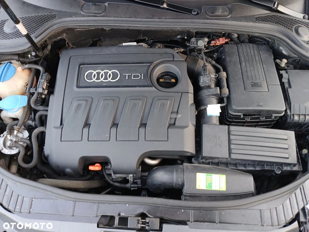 Audi A3 Sportback 1.6 TDI DPF S tronic S line Sportpaket - 18