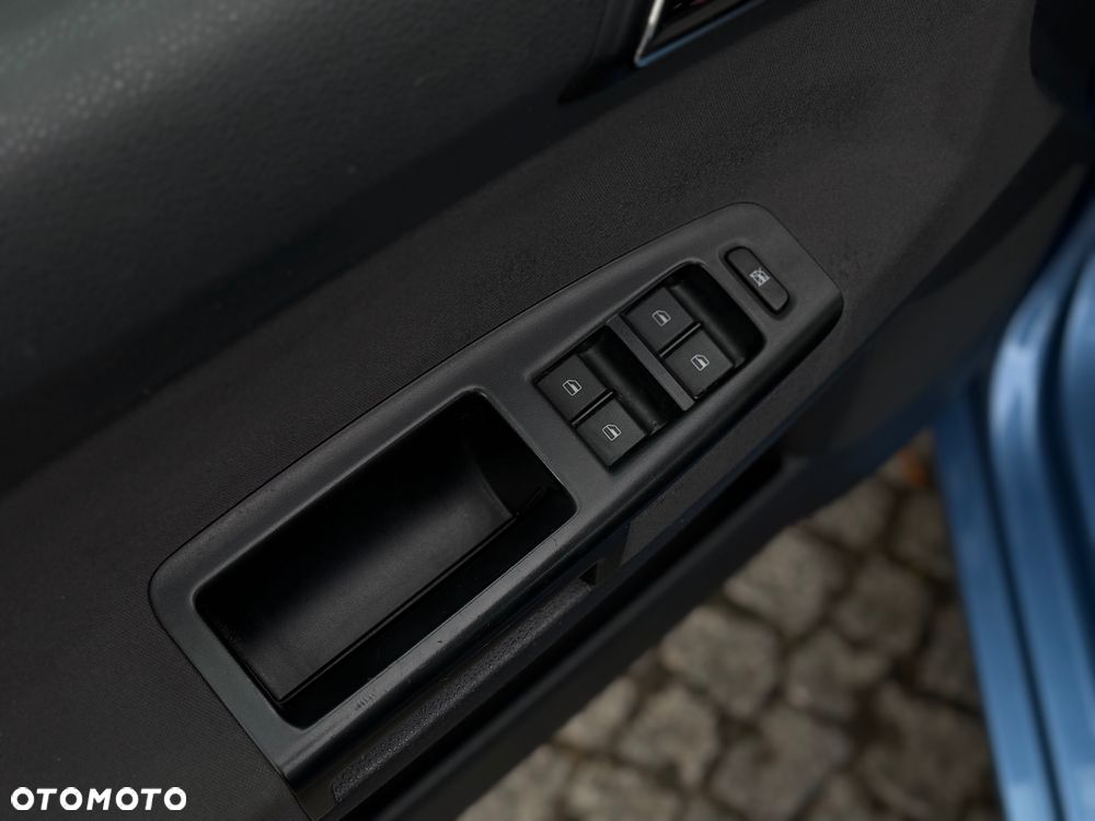 Volkswagen Polo 1.4 16V Comfortline - 18