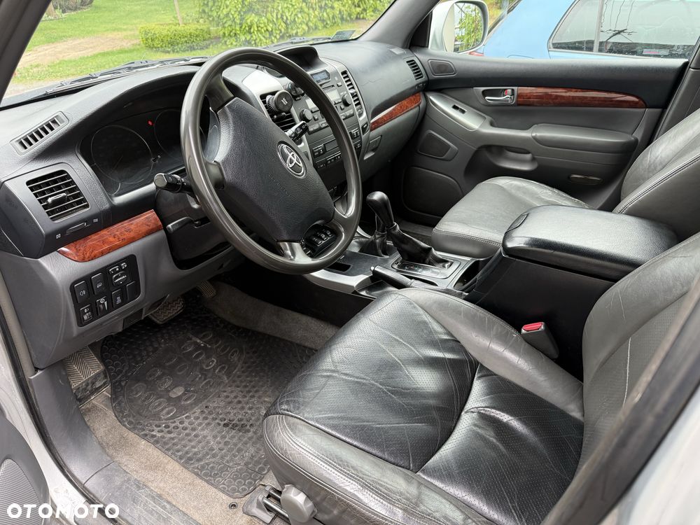 Toyota Land Cruiser - 8