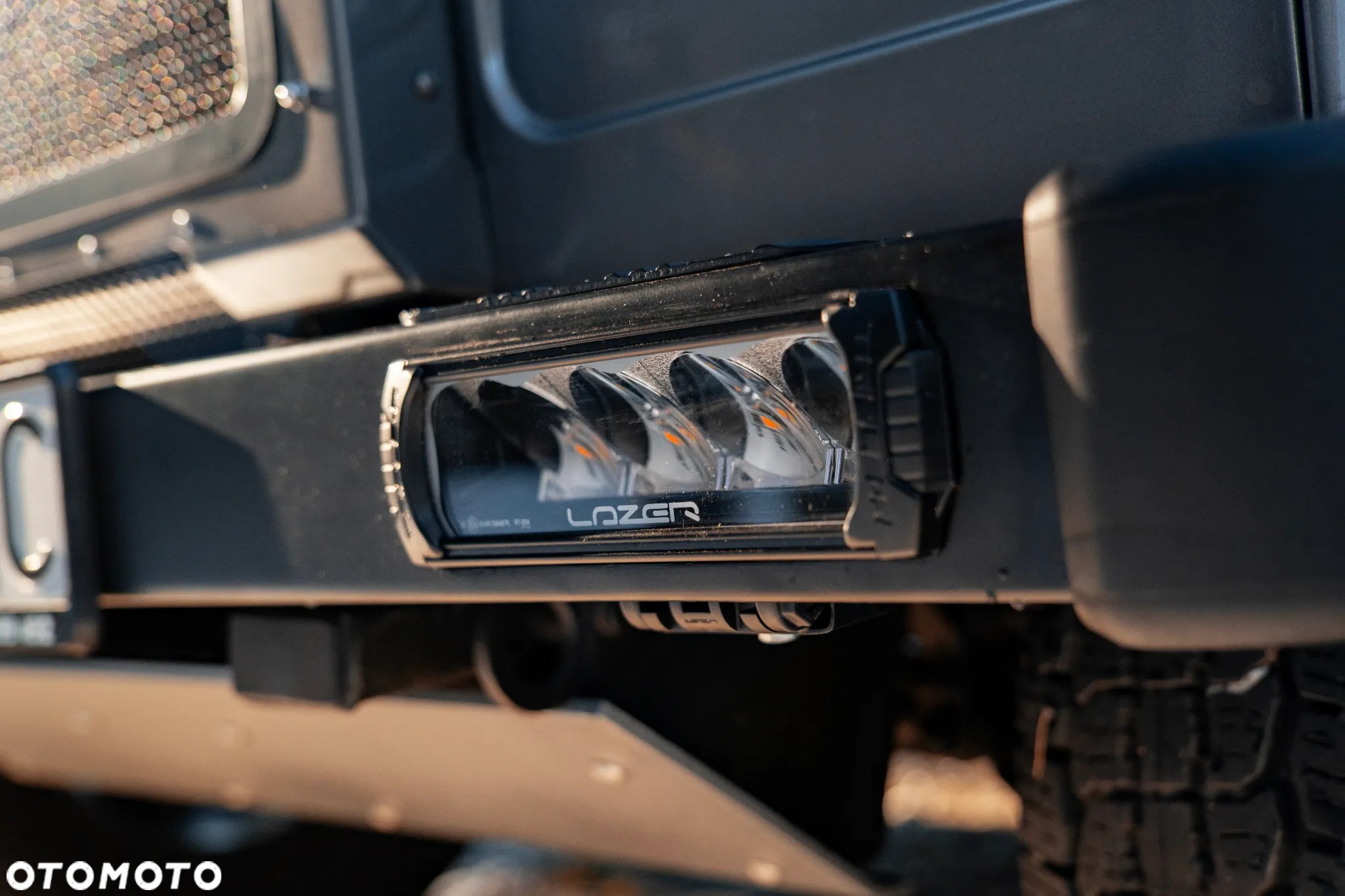Land Rover Defender - 17