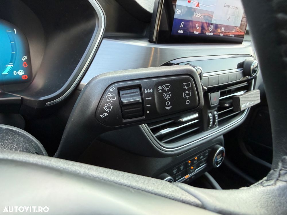 Ford Kuga 2.5 Duratec FHEV TITANIUM - 24