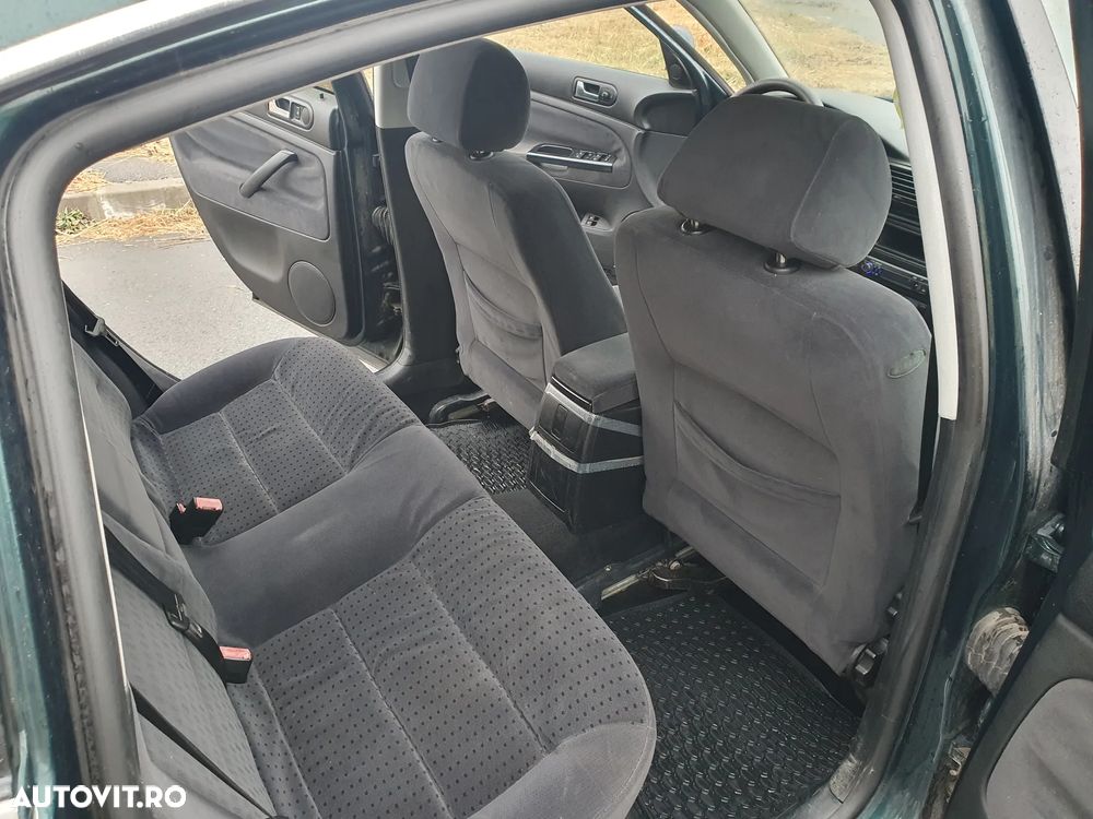 Volkswagen Passat 1.9TDI Basis - 22