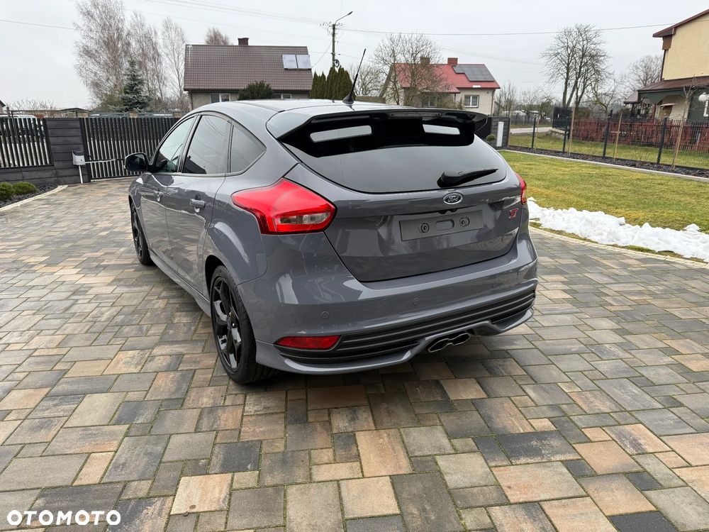 Ford Focus 2.0 TDCi ST-2 - 14