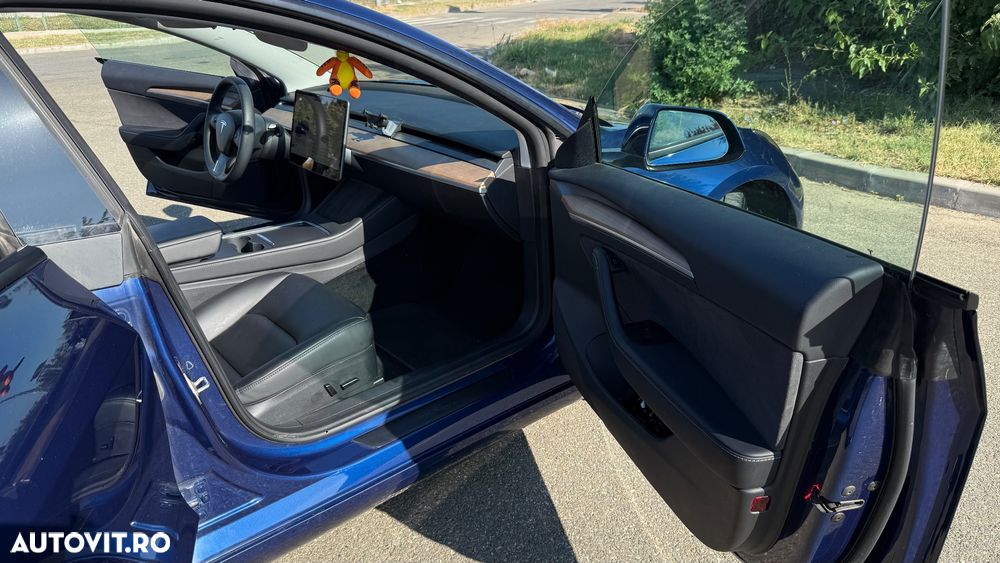 Tesla Model 3 - 16