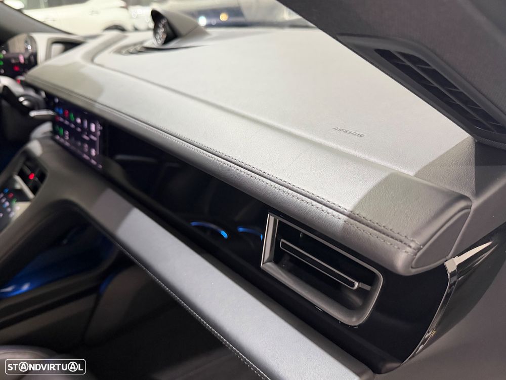 Porsche Taycan Sport Turismo - 43